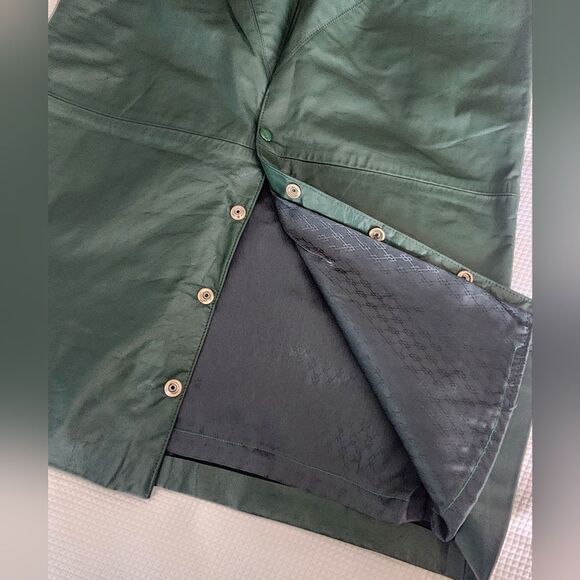 GIII LEATHER skirt lined zip up slit buttons excellent condition - Picture 8 of 14